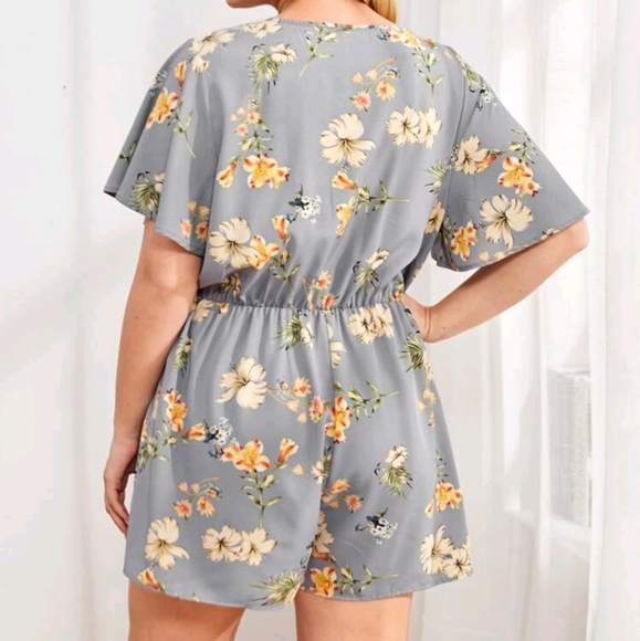 Floral Romper - Picture 2 of 2